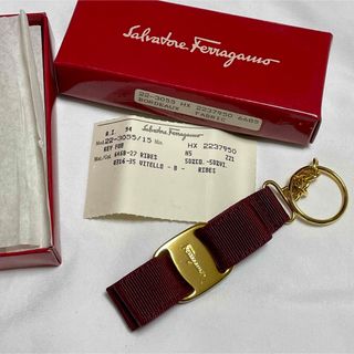 サルヴァトーレフェラガモ(Salvatore Ferragamo)の【美品☆】Salvatore Ferragamo キーリング ヴァラリボン 赤(キーホルダー)