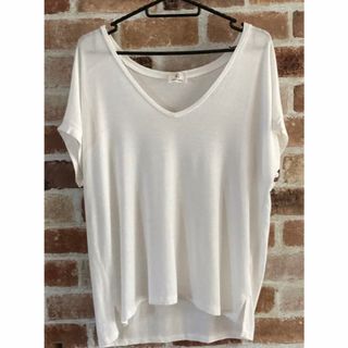 ザラ(ZARA)のZARA  VネックTシャツ(Tシャツ(半袖/袖なし))