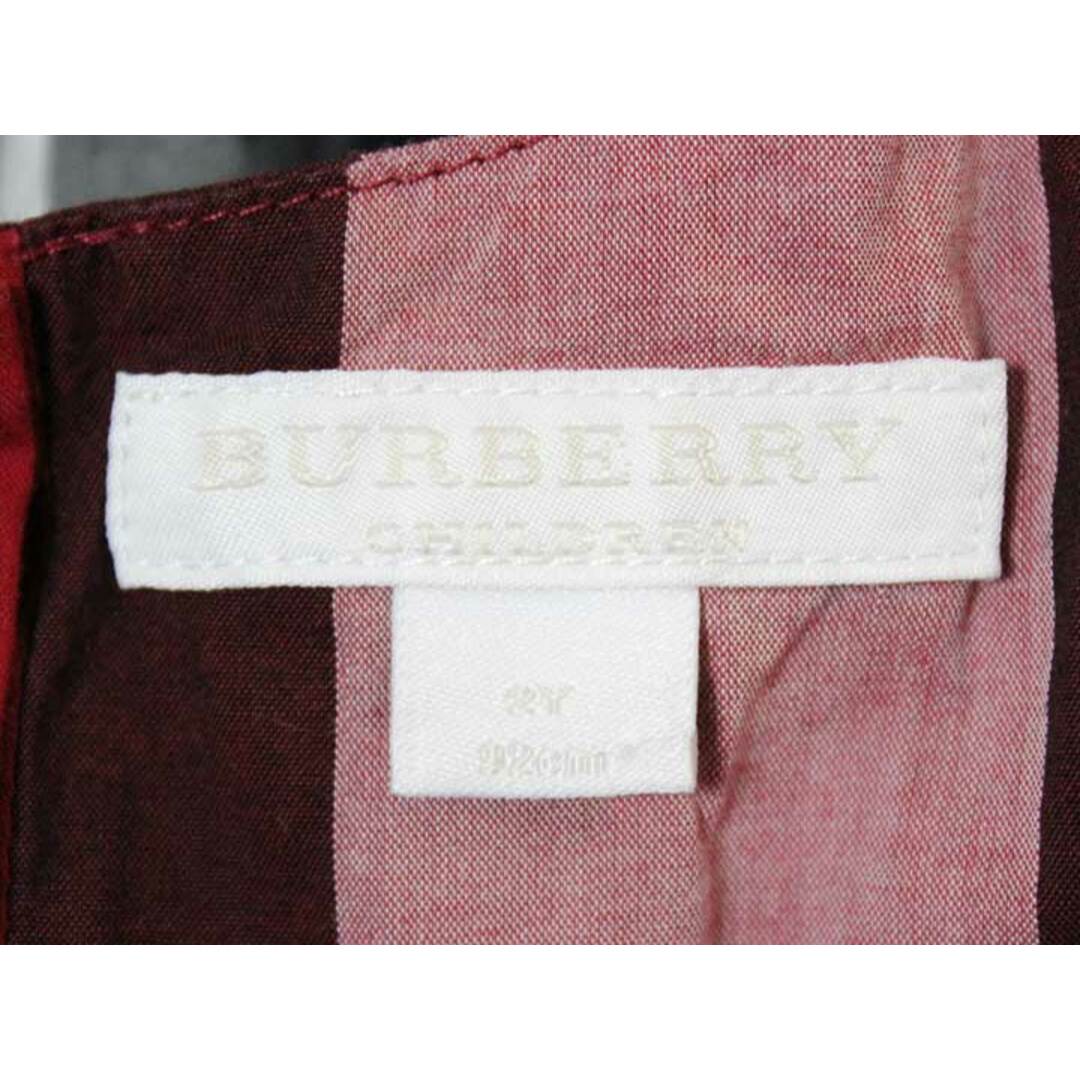 BURBERRY(バーバリー)の《バーバリー/BURBERRY》92cm 半袖ワンピース 赤×黒系【中古】子供服 キッズ kids 女の子 夏 124032 onepi キッズ/ベビー/マタニティのキッズ服女の子用(90cm~)(ワンピース)の商品写真