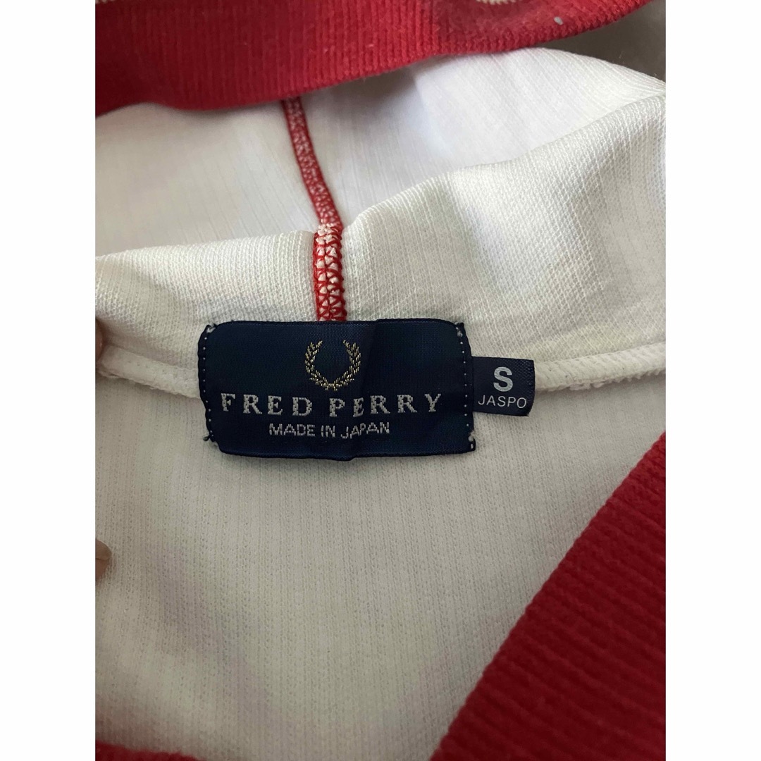 FRED PERRY(フレッドペリー)のフレッドペリー　パーカー レディースのトップス(パーカー)の商品写真