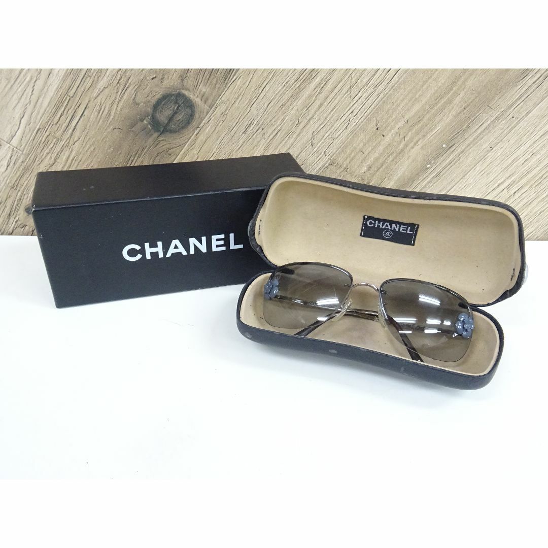 CHANEL(シャネル)のM三047 / CHANEL シャネル サングラス カメリア 62□15 120 レディースのファッション小物(サングラス/メガネ)の商品写真