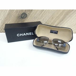 シャネル(CHANEL)のM三047 / CHANEL シャネル サングラス カメリア 62□15 120(サングラス/メガネ)