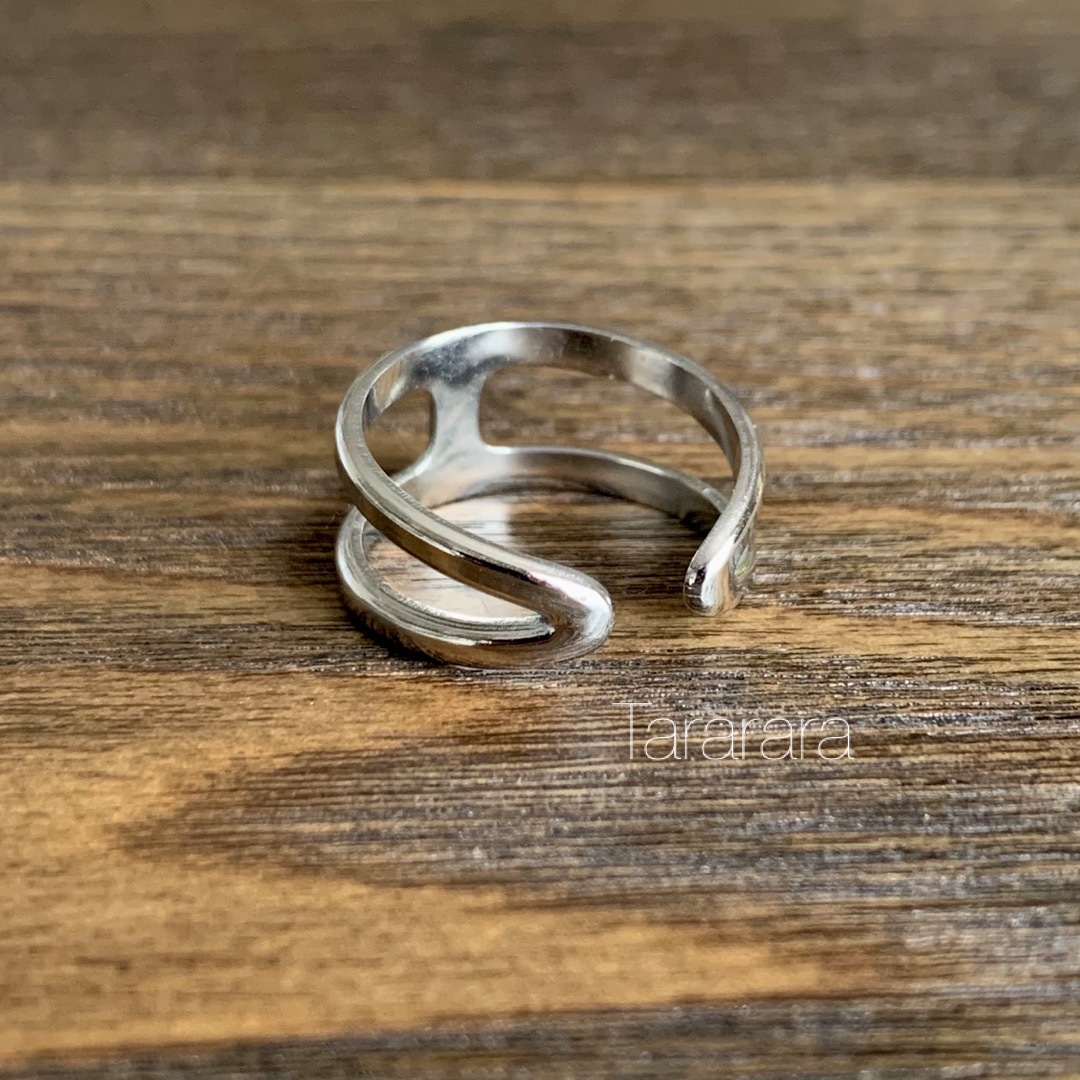 ●stainless H Ring S●金属アレルギー対応 レディースのアクセサリー(リング(指輪))の商品写真