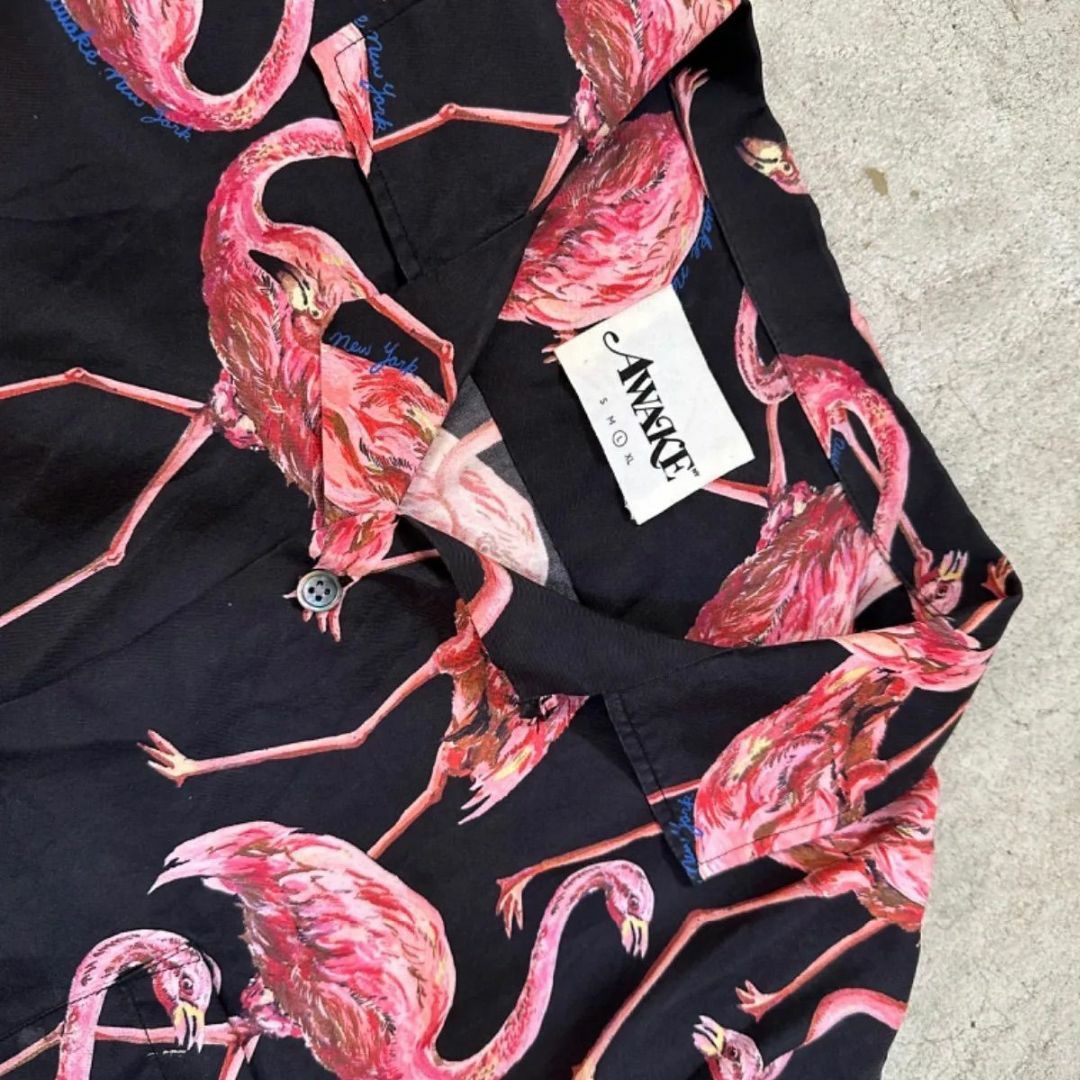 Supreme(シュプリーム)のAWAKE NY Flamingo silk shirt  柄シャツ 総柄 メンズのトップス(Tシャツ/カットソー(半袖/袖なし))の商品写真