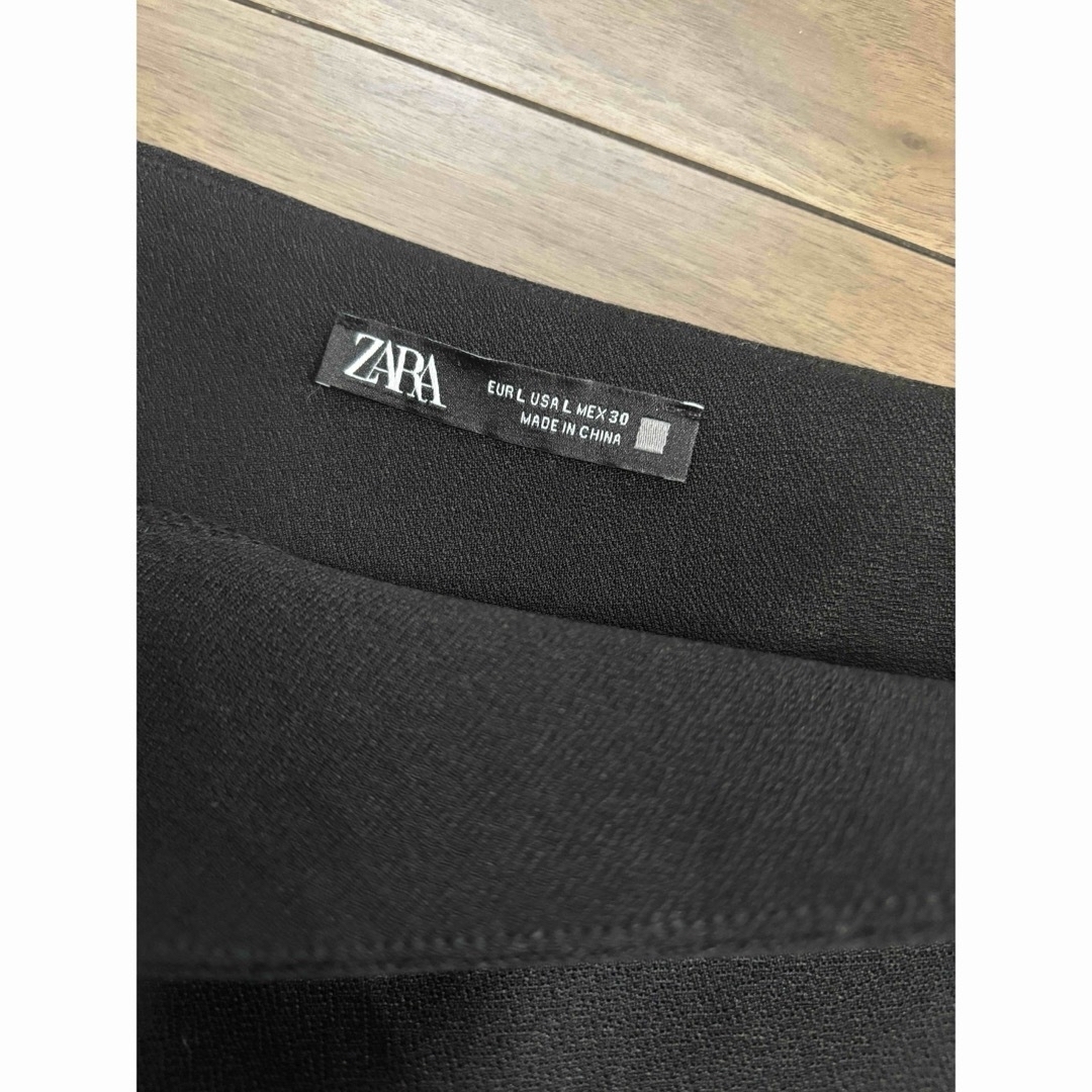 ZARA(ザラ)のフィットアシンメトリーミディワンピース　L レディースのフォーマル/ドレス(ミディアムドレス)の商品写真