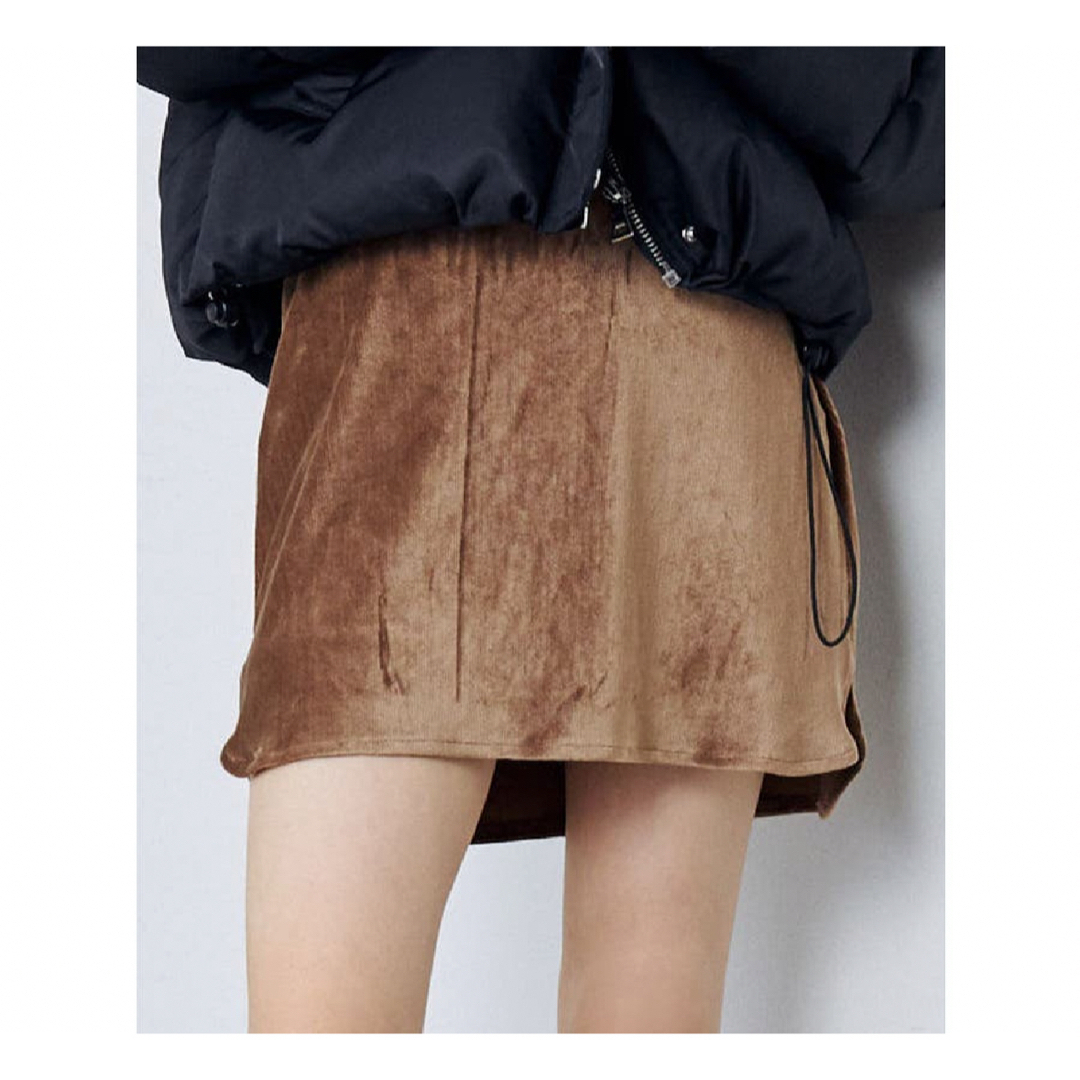EMODA(エモダ)のEMODA VELOUR FIT SK レディースのスカート(ミニスカート)の商品写真