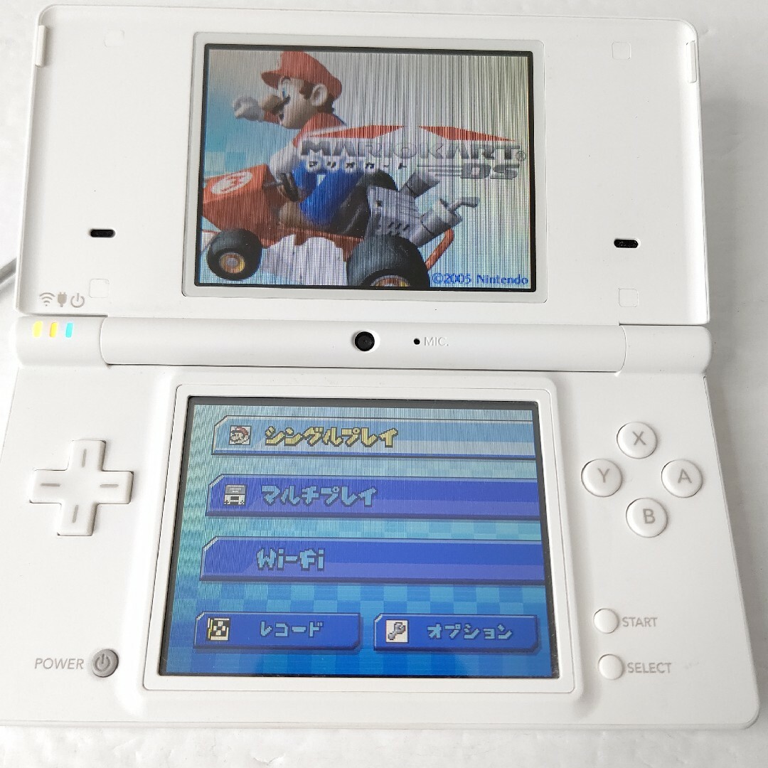 ニンテンドーDS(ニンテンドーDS)のNintendo　ニンテンドーDSi　ホワイト　極美品　任天堂　ゲーム機 エンタメ/ホビーのゲームソフト/ゲーム機本体(携帯用ゲーム機本体)の商品写真