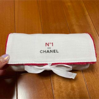 シャネル(CHANEL)の【最終値下げ】未使用品 chanel No.1 ドゥ シャネル 限定 ポーチ(ポーチ)