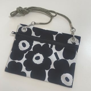 marimekko - フラットポーチ　サコッシュ   