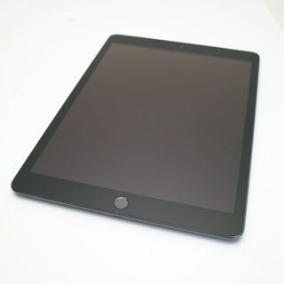 アップル(Apple)の超美品 SIMフリー iPad7 第7世代 32GB グレイ  M222(タブレット)