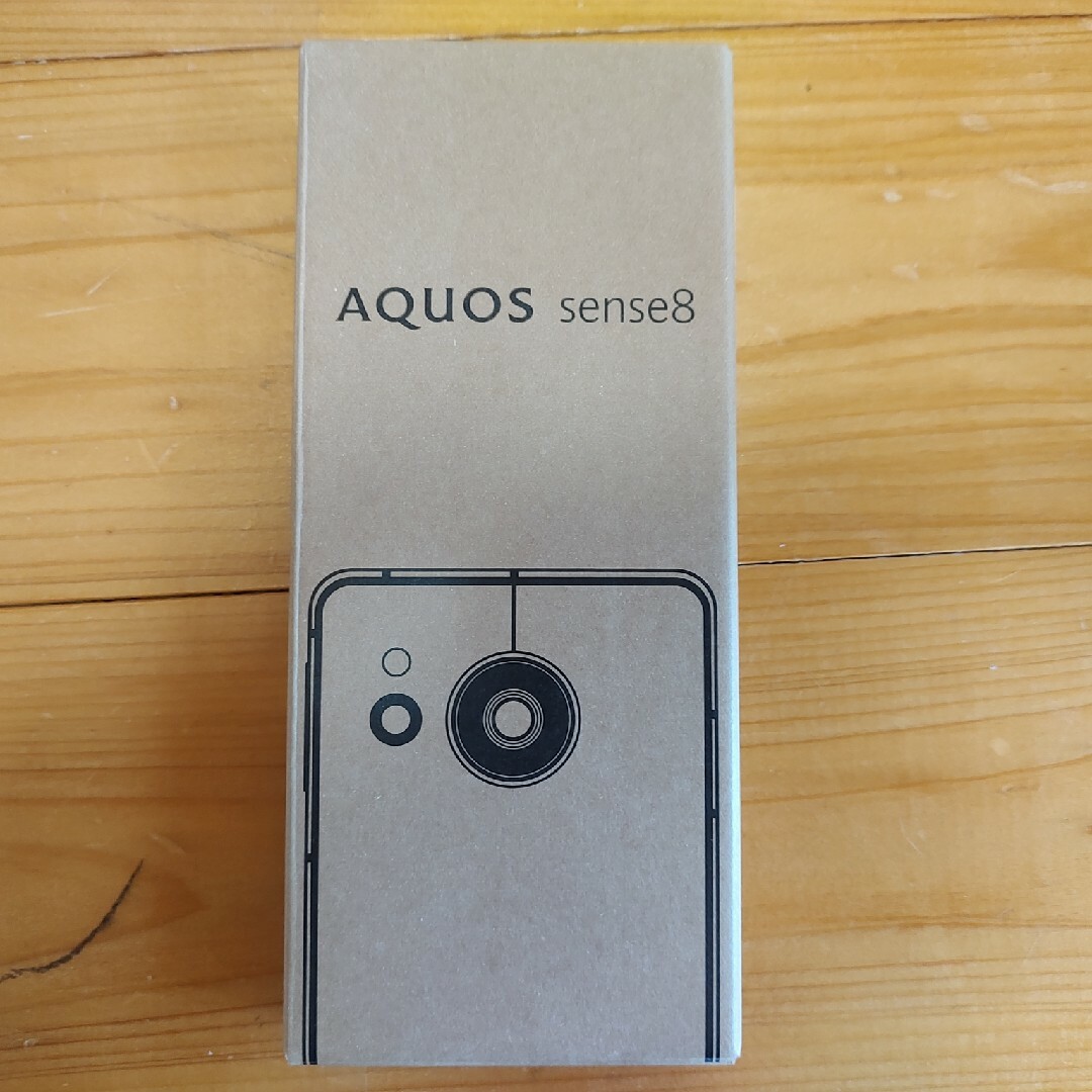 SHARP(シャープ)の未開封新品「AQUOS sense8 SH-M26 ライトカッパー」 スマホ/家電/カメラのスマートフォン/携帯電話(スマートフォン本体)の商品写真