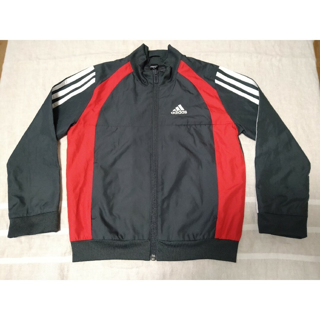 adidas(アディダス)のアディダス　キッズ　子供用　上下セットアップ キッズ/ベビー/マタニティのキッズ服男の子用(90cm~)(ジャケット/上着)の商品写真