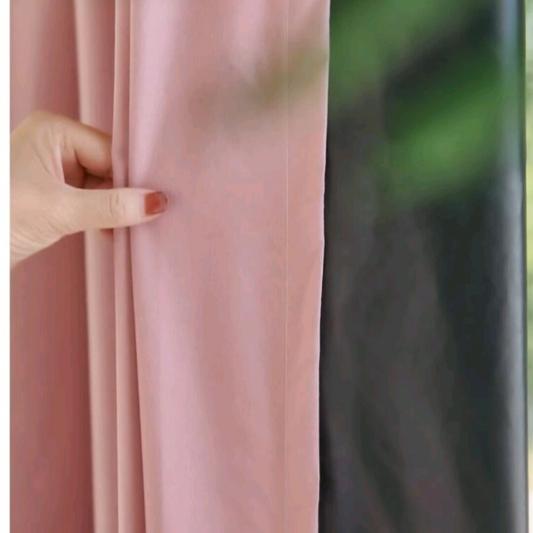 遮光カーテン　ピンク インテリア/住まい/日用品のカーテン/ブラインド(のれん)の商品写真
