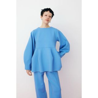 ヘリンドットサイ(HeRIN.CYE)のHeRIN.CYE Feels hem flare tops ブルー(Tシャツ(長袖/七分))