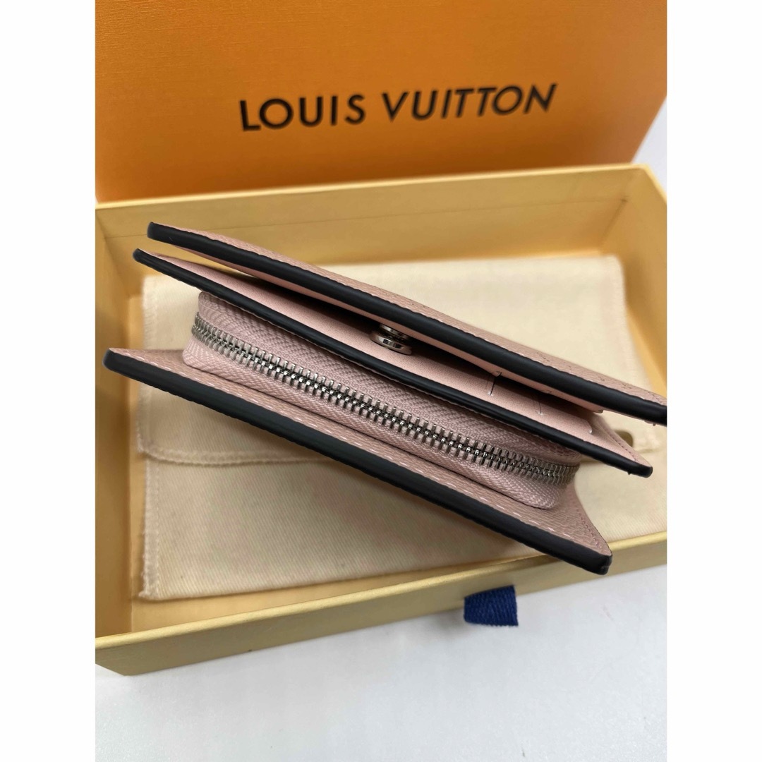 LOUIS VUITTON(ルイヴィトン)の【極美品】LOUIS VUITTON ボルトフォイユ クレア モデル マヒナ レディースのファッション小物(財布)の商品写真