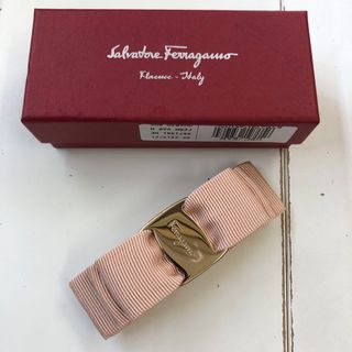 Salvatore Ferragamo - 新品未使用 フェラガモ バレッタ フリルリボン 