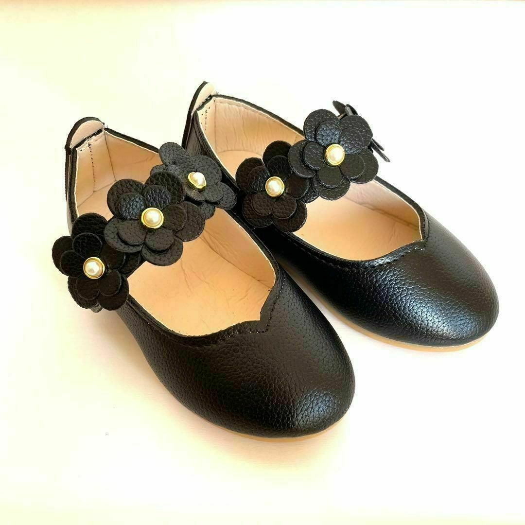 【13cm】フォーマル 女の子 子供 キッズ 靴 花 ブラック キッズ/ベビー/マタニティのベビー靴/シューズ(~14cm)(フォーマルシューズ)の商品写真