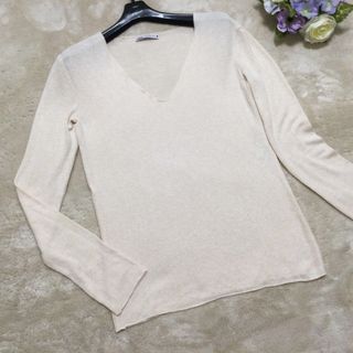 【美品】ZARA ザラ　Vネック薄手セーター　S(ニット/セーター)