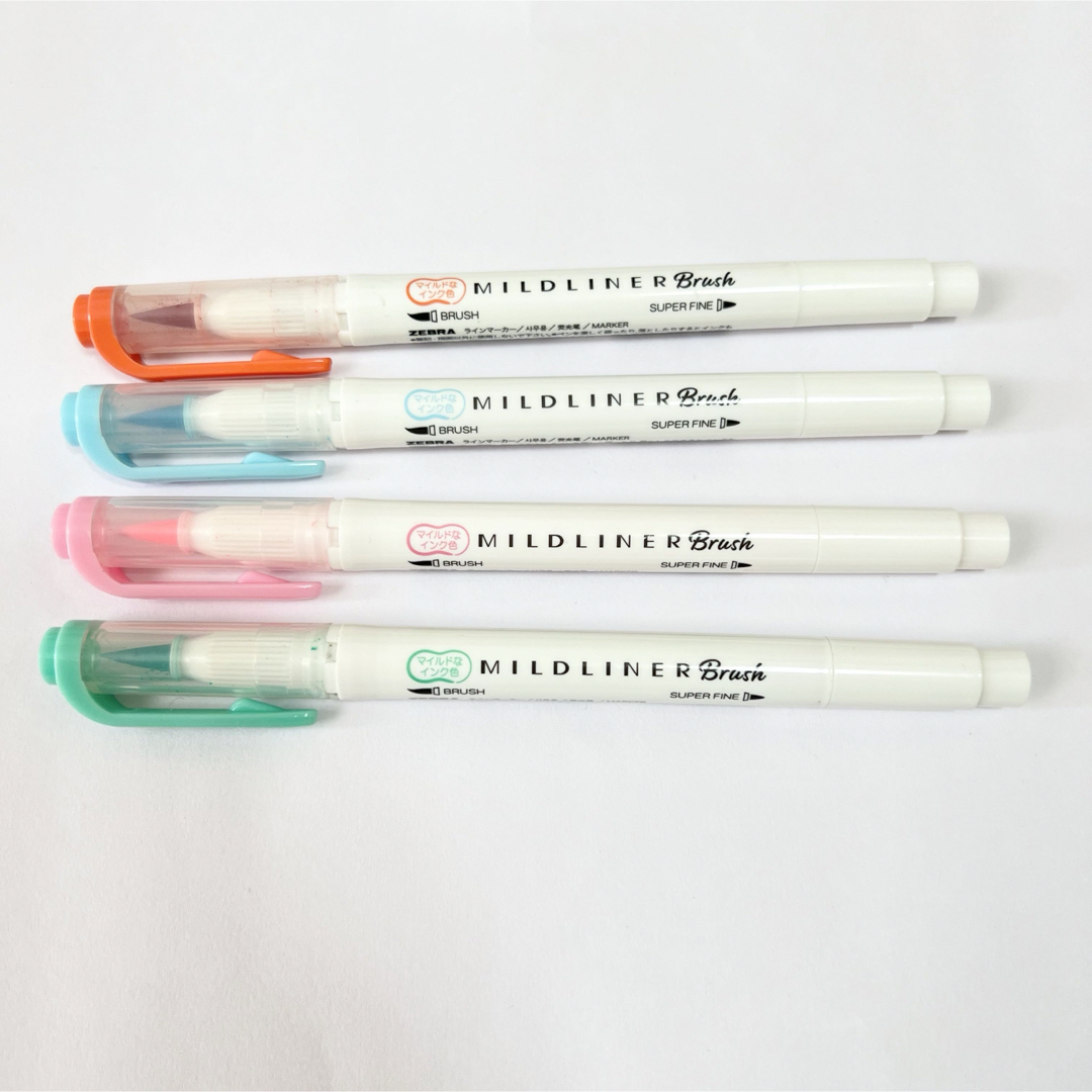 ZEBRA(ゼブラ)の【即購入可】MILDLINER Brush マイルドライナー 4色セット エンタメ/ホビーのアート用品(カラーペン/コピック)の商品写真