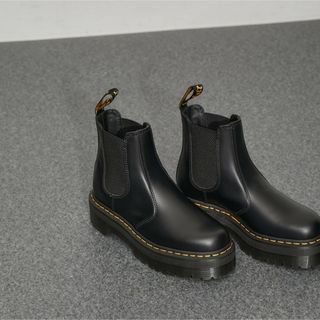 アダムエロぺファム(ADAM ET ROPE' FEMME)の【DR.MARTENS】2976 Quad チェルシーブーツ　厚底(ブーツ)