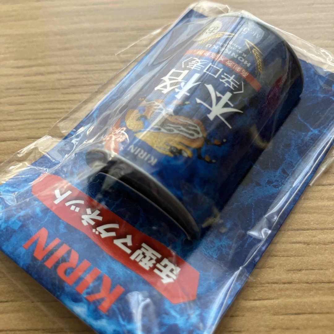 キリン(キリン)のKIRINビール型マグネット　　立体マグネット エンタメ/ホビーのコレクション(ノベルティグッズ)の商品写真