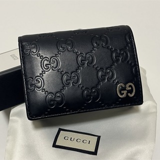 グッチ(Gucci)の721 箱付✨グッチ 二つ折り財布 ドリアン シマレザー GG柄 ブラック 黒(財布)