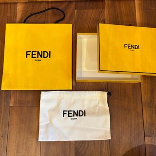 フェンディ(FENDI)のFENDI フェンディショッパー　空箱(ショップ袋)