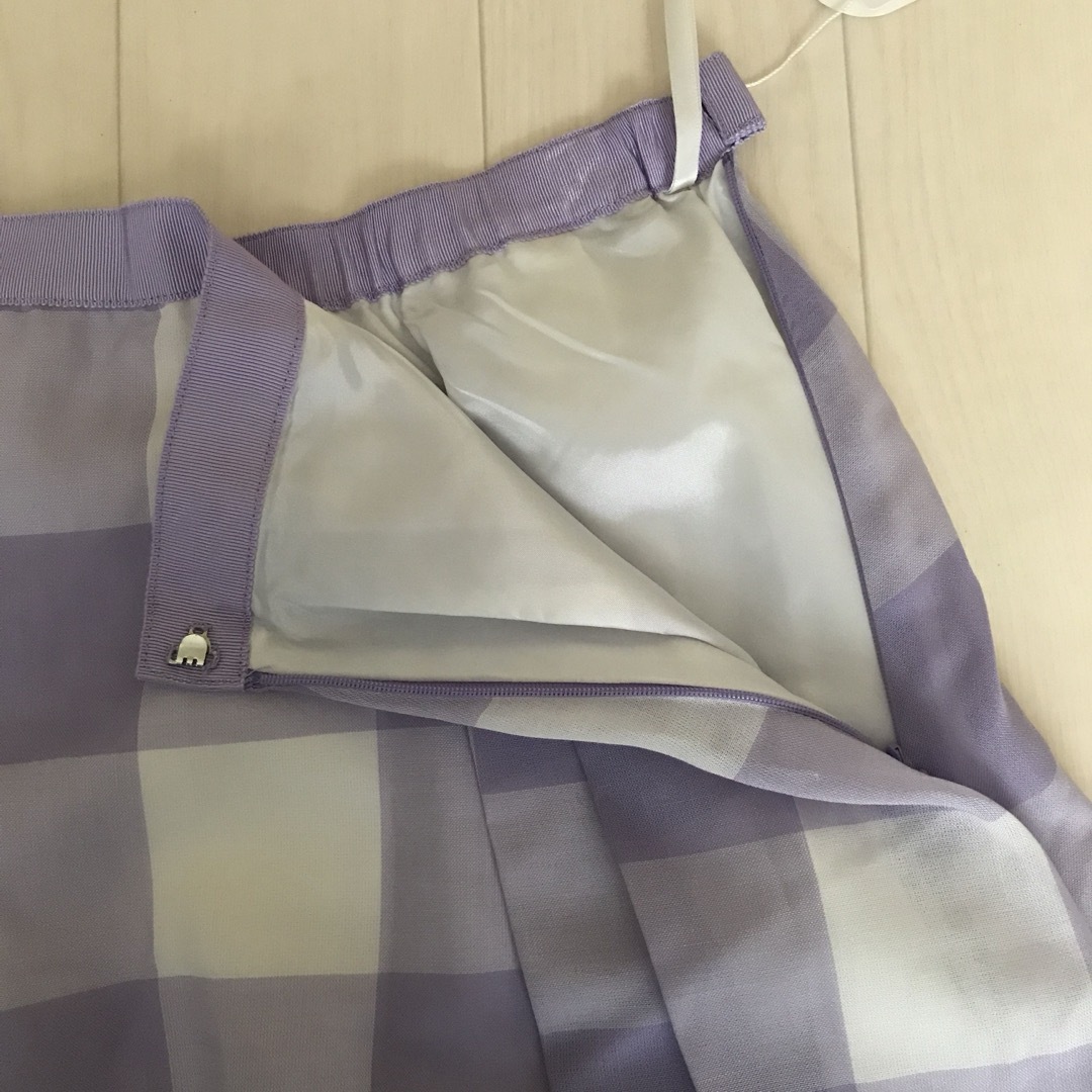 anatelier(アナトリエ)の未使用品 アナトリエ ギンガムフレア スカート 36 紫 白  レディースのスカート(ロングスカート)の商品写真