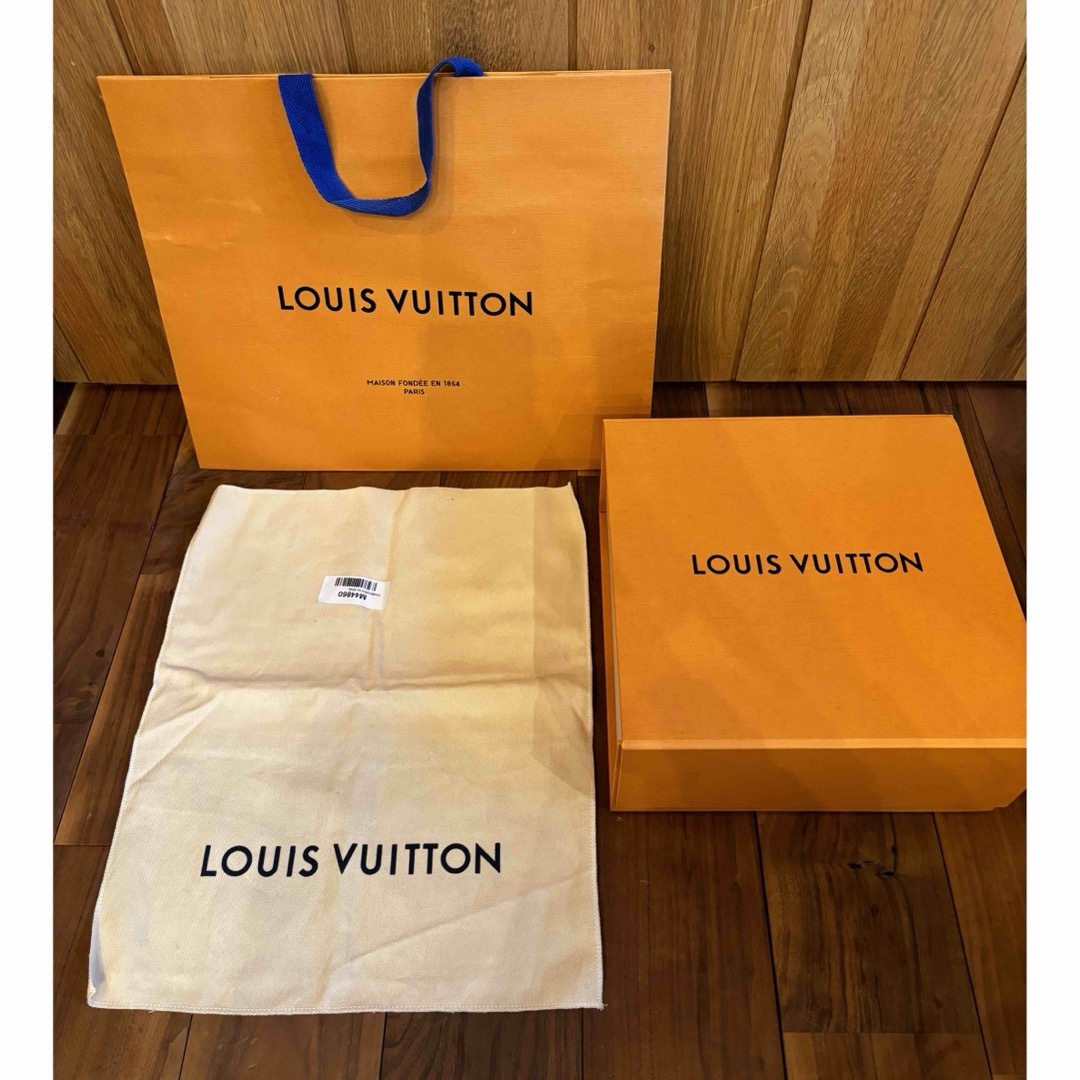 LOUIS VUITTON(ルイヴィトン)のLOUISVUITTON ルイヴィトン　ショッパー　空箱 レディースのバッグ(ショップ袋)の商品写真