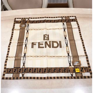 フェンディ(FENDI)のFENDI   チェーン　ハンカチスカーフ　大判ハンカチ　新品、未使用品(ハンカチ)