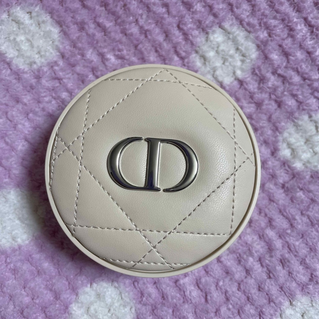 Dior(ディオール)のDIOR ディオールスキン フォーエヴァー クッション パウダー コスメ/美容のベースメイク/化粧品(フェイスパウダー)の商品写真