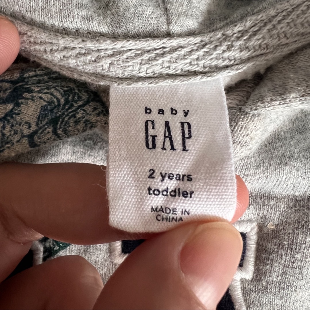 GAP Kids(ギャップキッズ)のGAP パーカー2y キッズ/ベビー/マタニティのキッズ服男の子用(90cm~)(ジャケット/上着)の商品写真