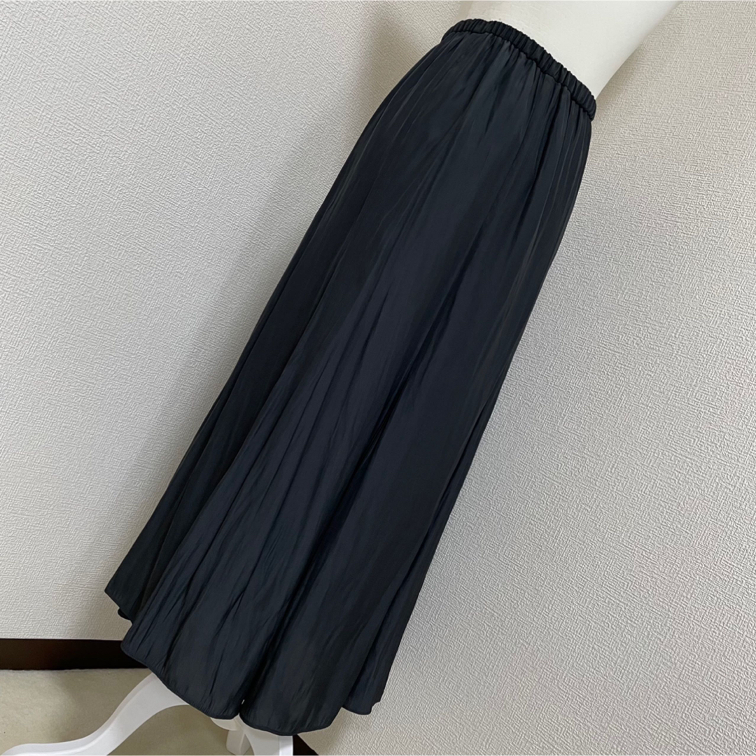 URBAN RESEARCH(アーバンリサーチ)の【中古美品】URBAN RESEARCHウエストゴム裾フレアスカート　黒　フリー レディースのスカート(ロングスカート)の商品写真