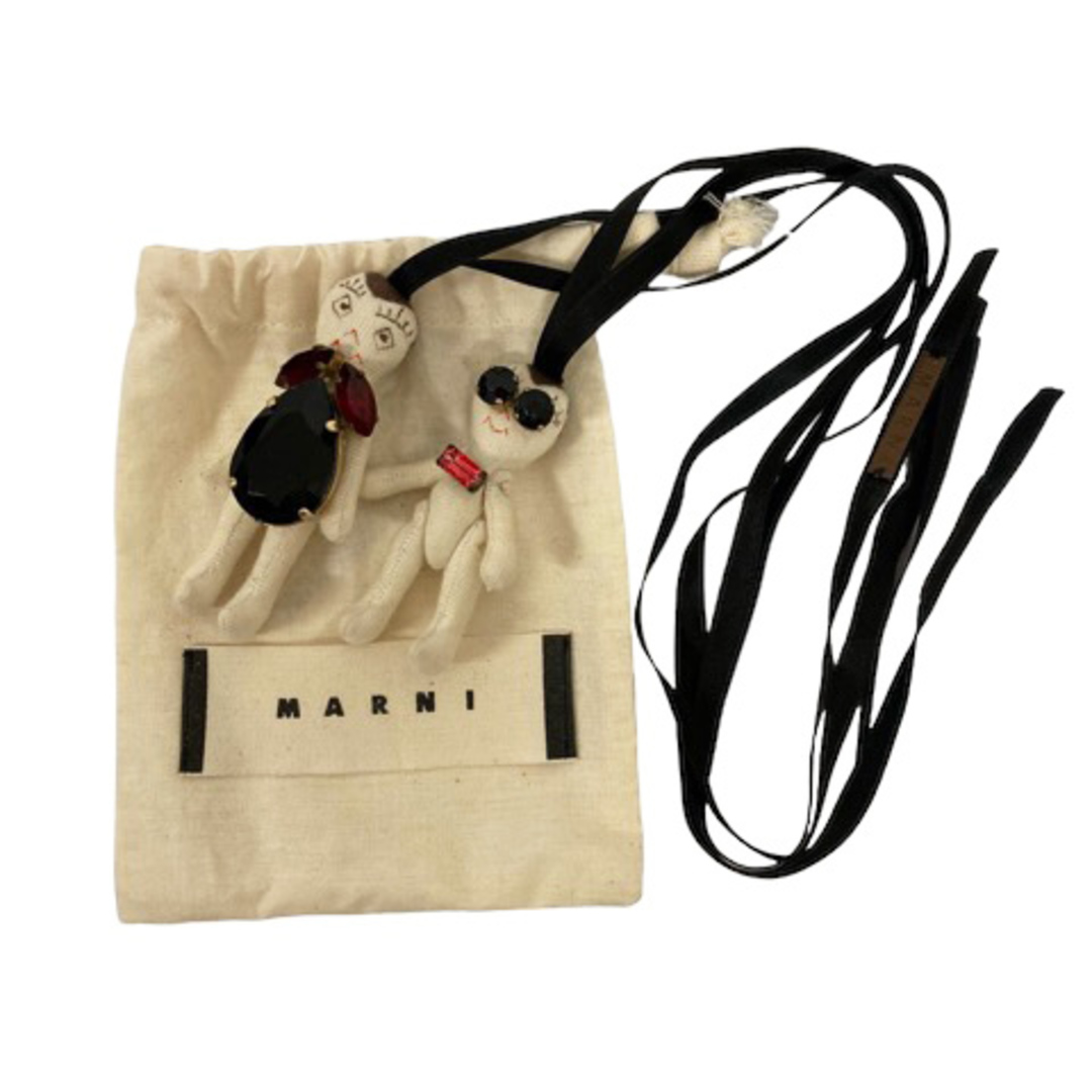 Marni(マルニ)のマルニ パペットネックレス  2点セット ビジュー リボン ブラック アイボリー レディースのアクセサリー(ネックレス)の商品写真