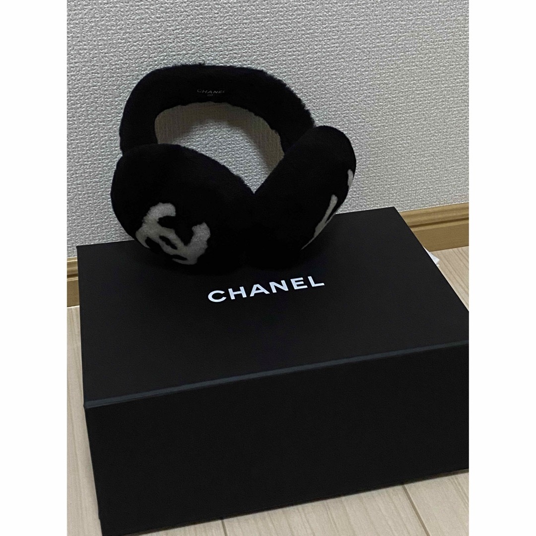 CHANEL(シャネル)のCHANEL♡イヤーマフ レディースのファッション小物(イヤーマフ)の商品写真