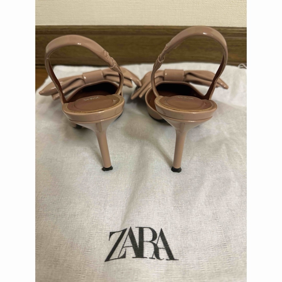 ZARA(ザラ)のZARAリボンパンプス レディースの靴/シューズ(ハイヒール/パンプス)の商品写真