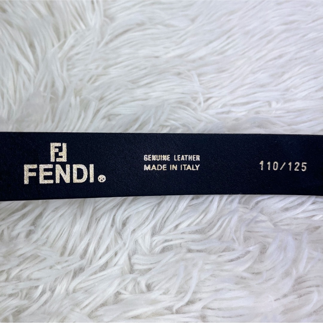 FENDI(フェンディ)の（未使用級）FENDI  本革　レザーベルト  ブラック　イタリア製　箱つき メンズのファッション小物(ベルト)の商品写真