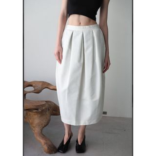 eLLa cocoon satin memory skirt (ivory)S(ロングスカート)