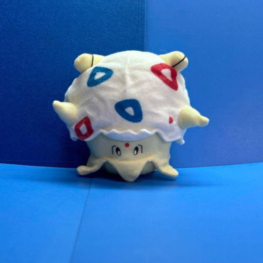 ポケモン(ポケモン)の初期ポケモン　トゲピー　フィギュア　タマゴ　ぬいぐるみ　レトロ　貴重 エンタメ/ホビーのおもちゃ/ぬいぐるみ(キャラクターグッズ)の商品写真