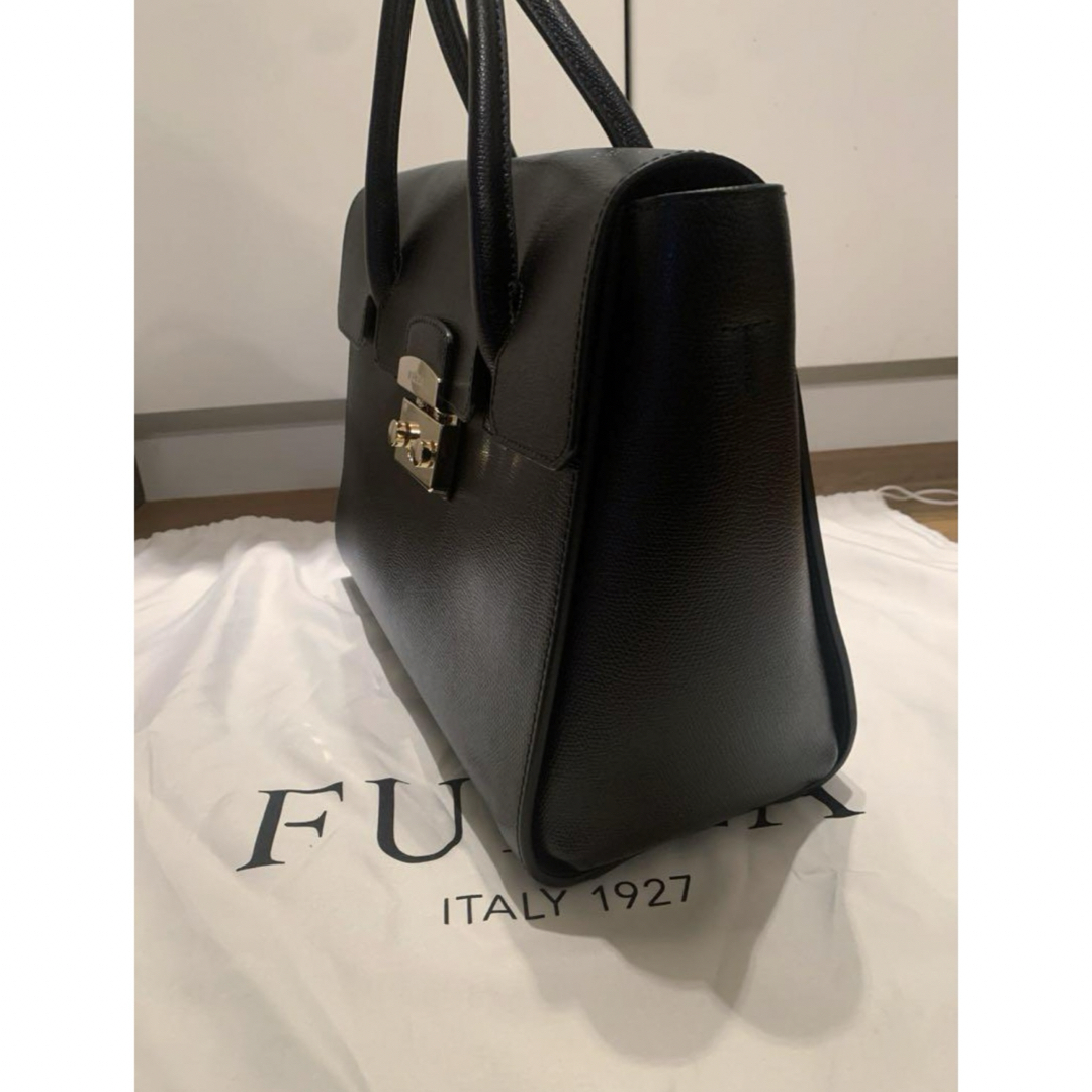 Furla(フルラ)のフルラ　メトロポリス　Mサッチェル　2wayバッグ　極美品‼️ レディースのバッグ(ハンドバッグ)の商品写真