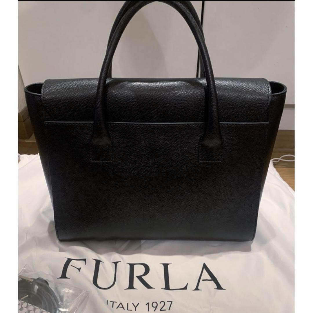 Furla(フルラ)のフルラ　メトロポリス　Mサッチェル　2wayバッグ　極美品‼️ レディースのバッグ(ハンドバッグ)の商品写真