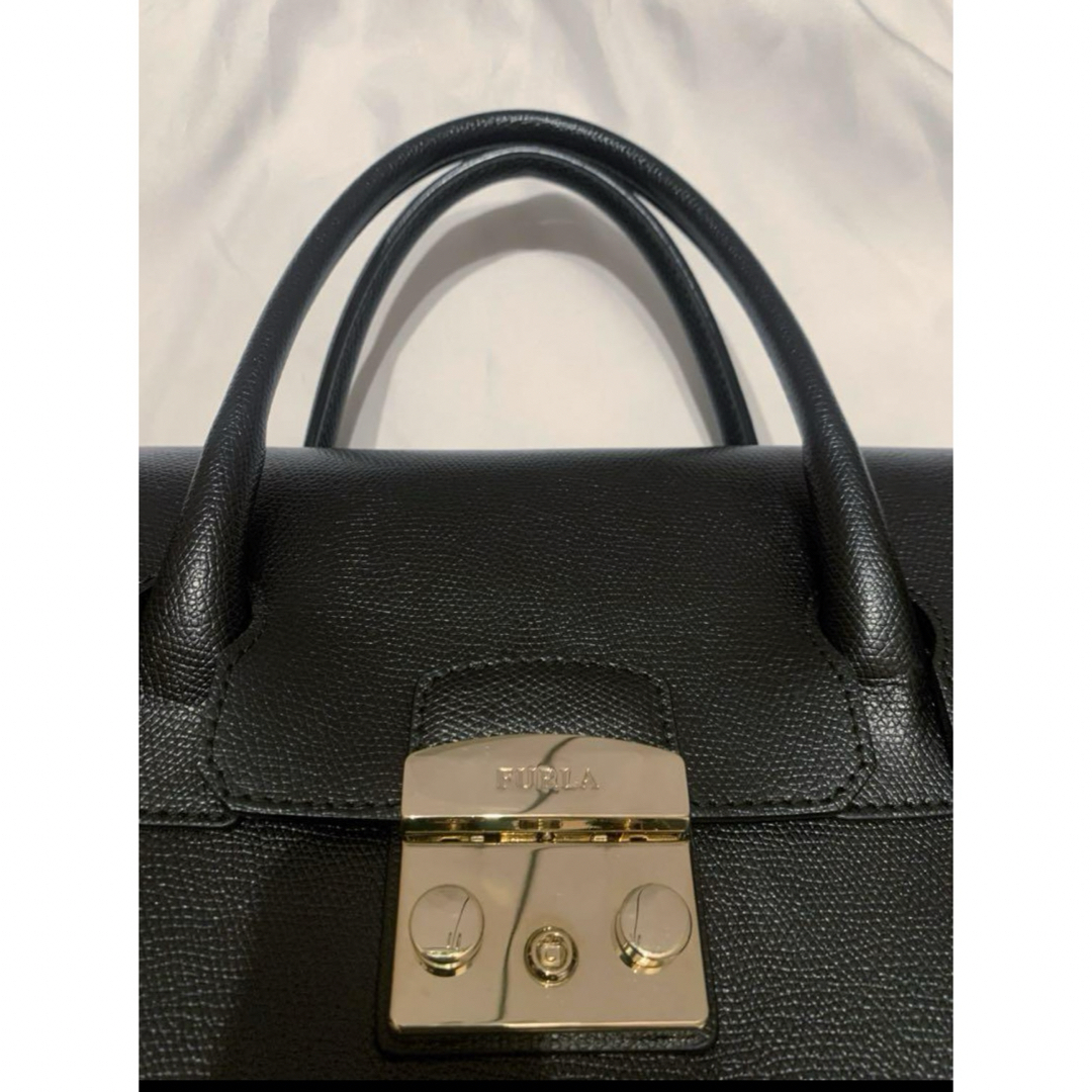 Furla(フルラ)のフルラ　メトロポリス　Mサッチェル　2wayバッグ　極美品‼️ レディースのバッグ(ハンドバッグ)の商品写真