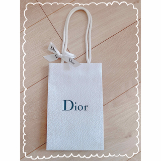 ディオール(Dior)の《美品》Dior ディオール ショッパー 紙袋 リボン付き ショップ袋(ショップ袋)