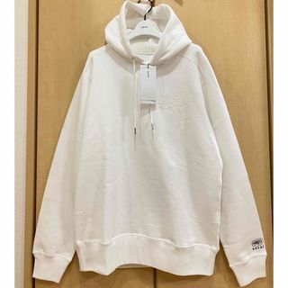 サカイ(sacai)の【新品♡未使用 ♡紙タグ付き！】★sacai サカイ★コラボ 店舗限定 パーカー(パーカー)