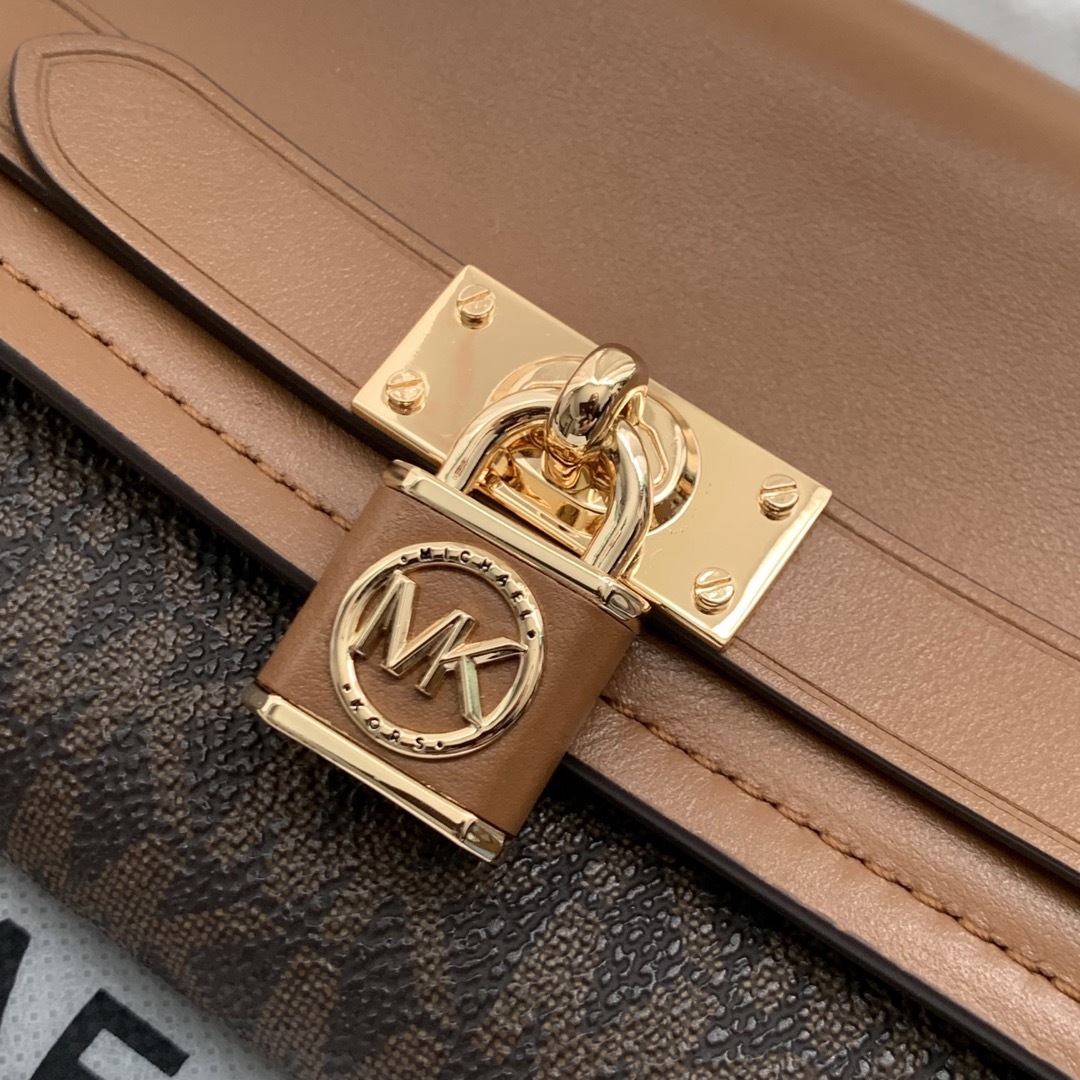 Michael Kors(マイケルコース)の新品未使用 マイケルコース 長財布 Hamilton ブラウン シグネチャー レディースのファッション小物(財布)の商品写真