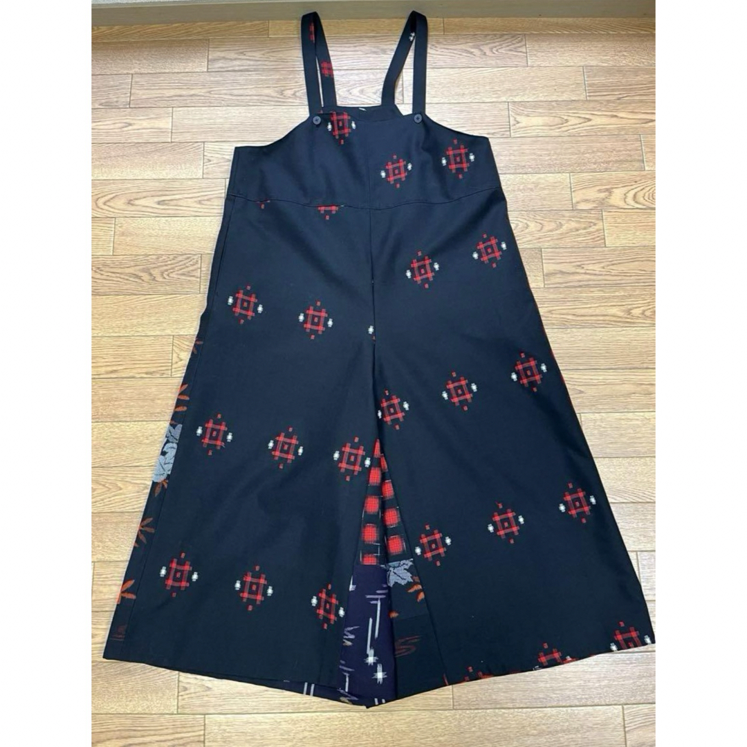 着物リメイク オーバーオール サロペット 古布 ワイドパンツ ハンドメイド レディースの水着/浴衣(着物)の商品写真