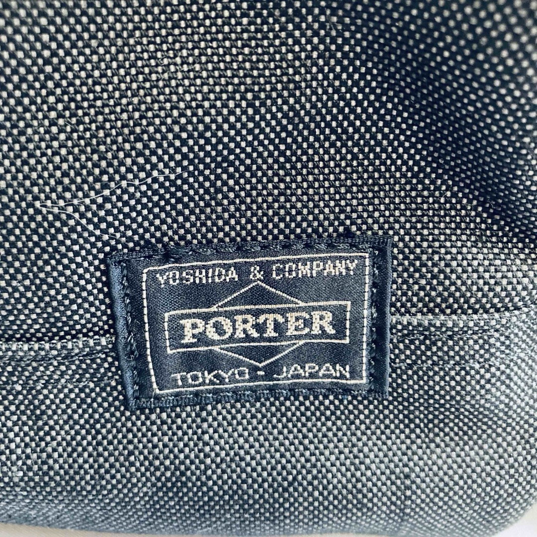 PORTER(ポーター)のポーター　PORTER スモーキー　ボストンバッグ　スクエア型　ブラック　グレー メンズのバッグ(ボストンバッグ)の商品写真