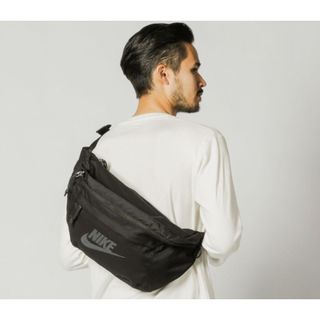 ナイキ(NIKE)の新品未使用　ナイキ テック ヒップ パック　ブラック　10 Lバック(ボディーバッグ)