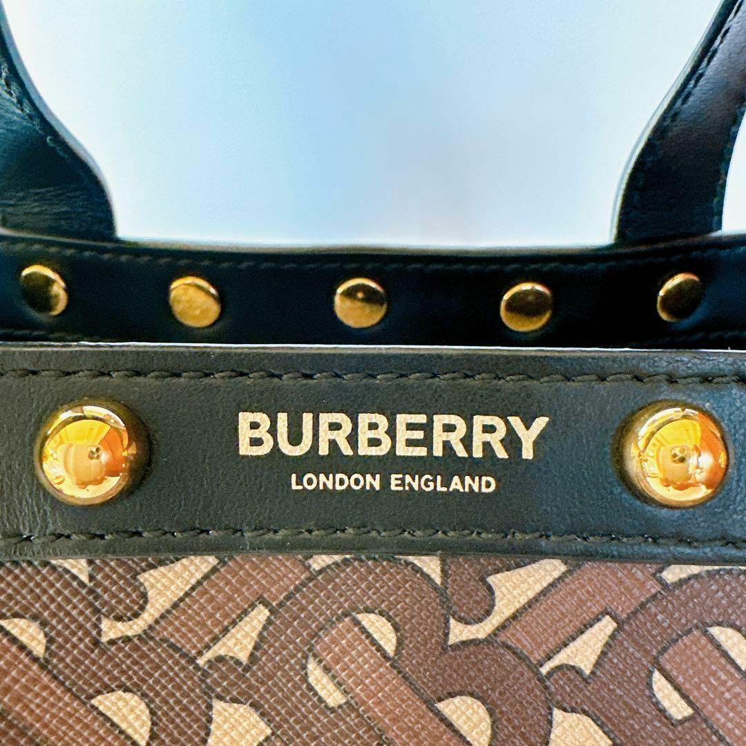 BURBERRY(バーバリー)のBURBERRY　バーバリー　モノグラム　トートバッグ　茶　ブラウン　ブランド レディースのバッグ(トートバッグ)の商品写真