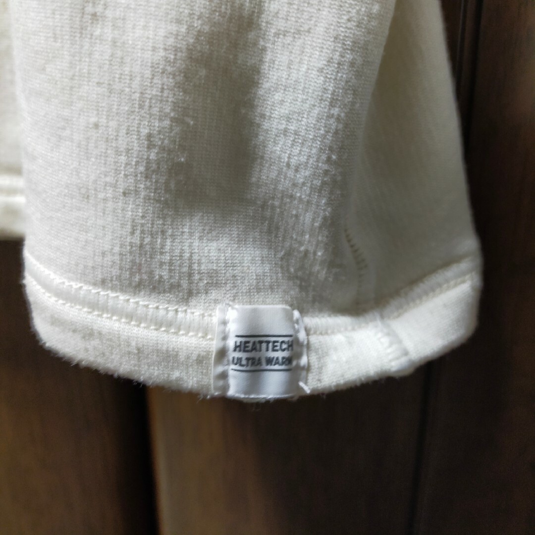 UNIQLO(ユニクロ)のUNIQLO ヒートテック 超極暖 長袖 Mサイズ レディースの下着/アンダーウェア(アンダーシャツ/防寒インナー)の商品写真